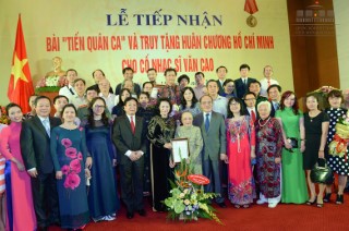 Lễ tiếp nhận bài “Tiến quân ca” và truy tặng Huân chương Hồ Chí Minh cho Cố Nhạc sĩ Văn Cao